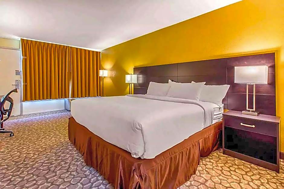 Ramada by Wyndham Santee I-95