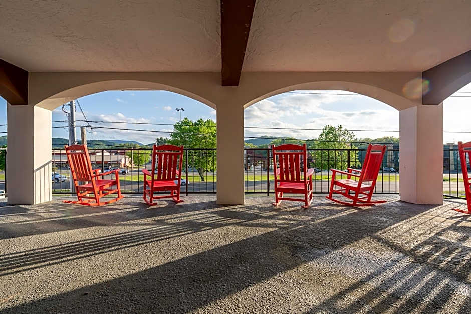 Americana Inn a Travelodge by Wyndham