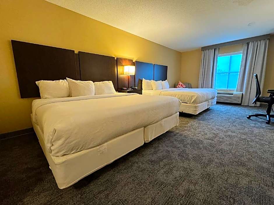 Comfort Inn & Suites Lexington Park near Pax River