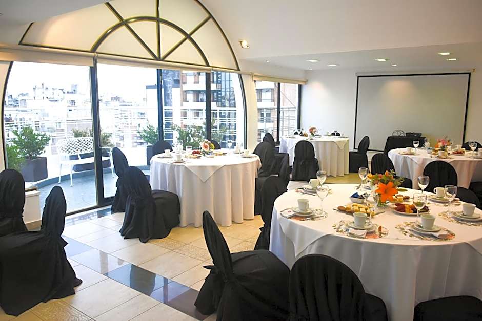 Urquiza Apart Hotel & Suites