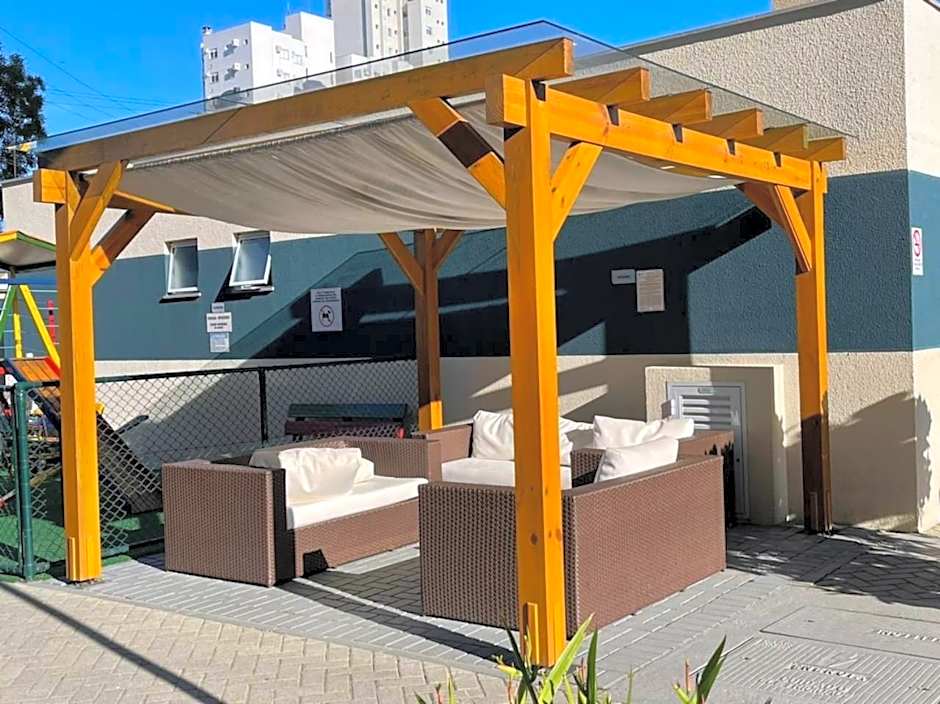 Celebrando a Vida! Piscina Aquecida, B. Carrero