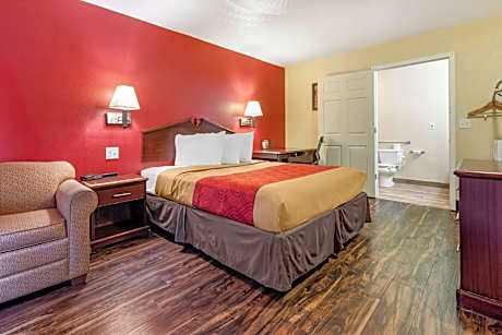 1 Queen Bed, Nonsmoking, Accessible