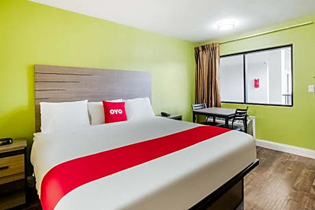 Queen Bed Non-Smoking