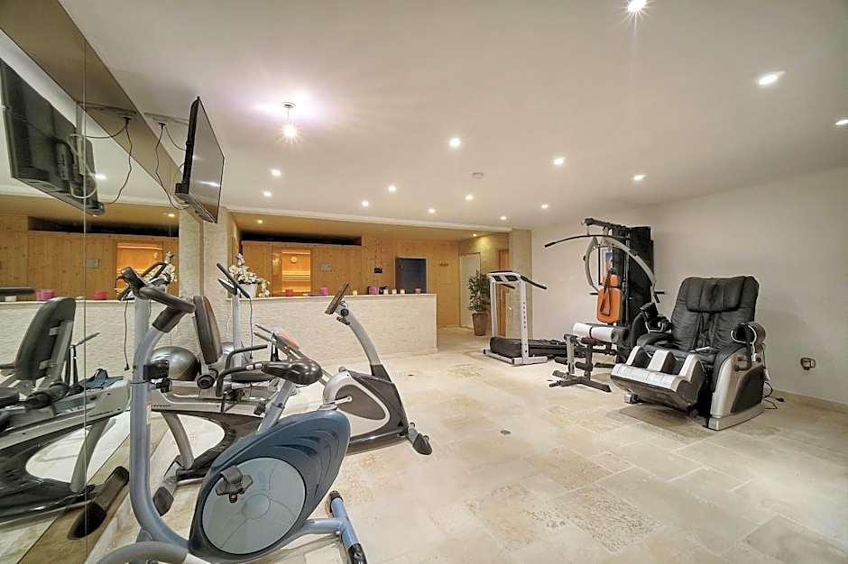 "AU HAVRE DE PAIX" 5 étoiles Prestige jacuzzi, hammam, sauna, PISCINE chauffée Mougins Cannes Grasse