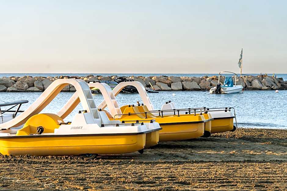 Lordos Beach Hotel & Spa