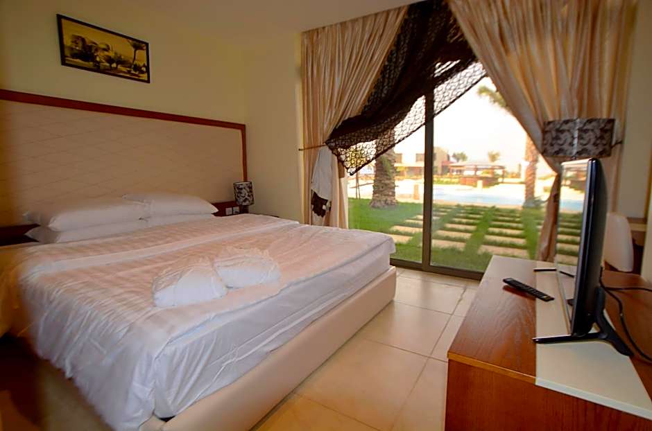 Public Security Hotel & Chalets