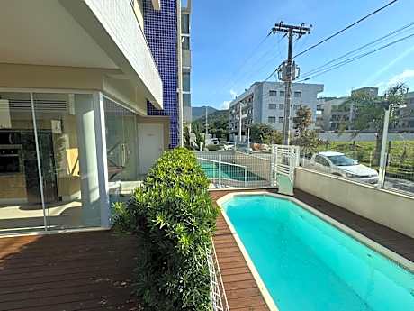 Cód 175 - Apartamento com 2 suítes 400m da Praia de Palmas