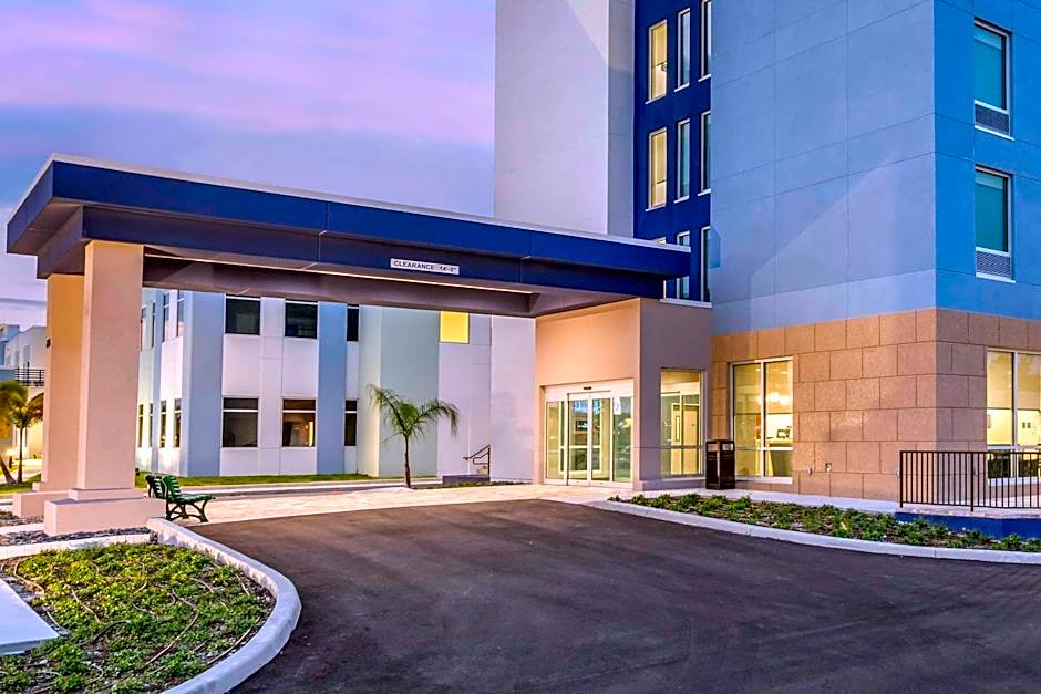 Comfort Inn & Suites New Port Richey Downtown District