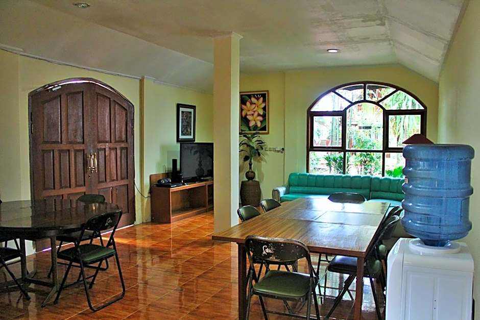 RedDoorz Hostel @ Dago 2