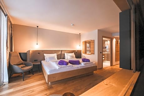 Family Room with Mountain View