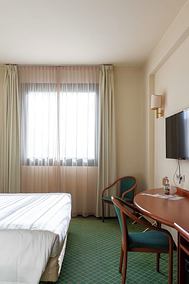 Phi Hotel Emilia