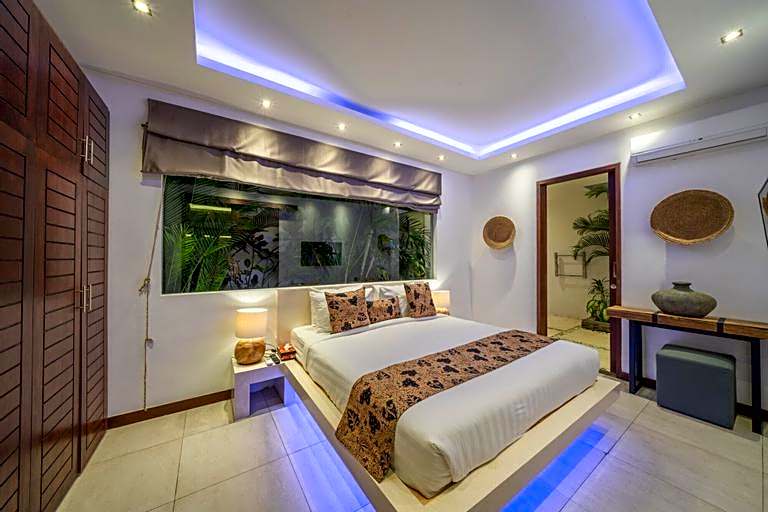 Elegant 3BR Villa Tira in Central Seminyak