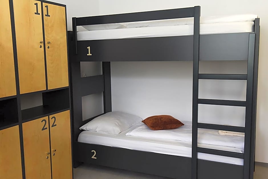 MS Sparrow Hostel