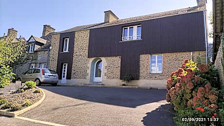 Le Petit Moulin Rouge