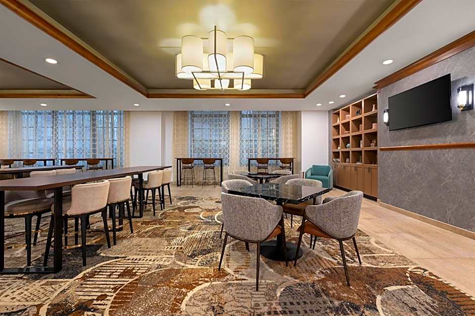 Homewood Suites By Hilton Cincinnati-Downtown