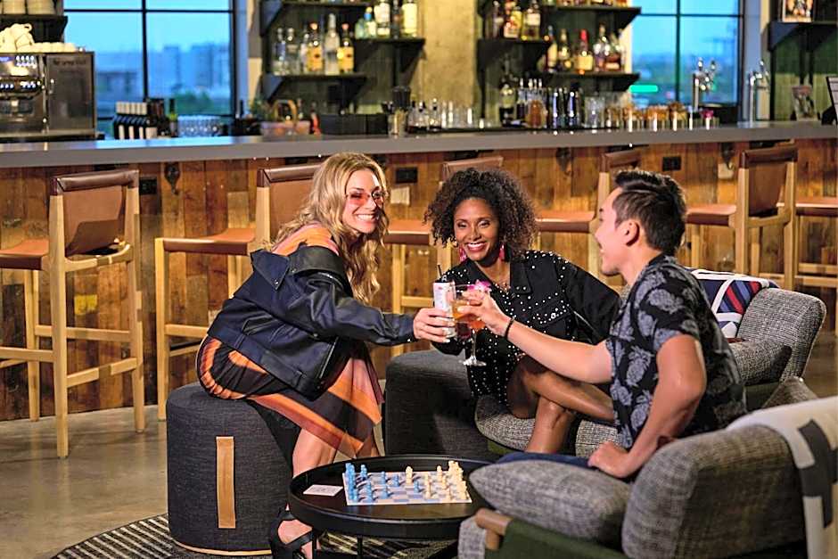 Moxy Charleston Downtown