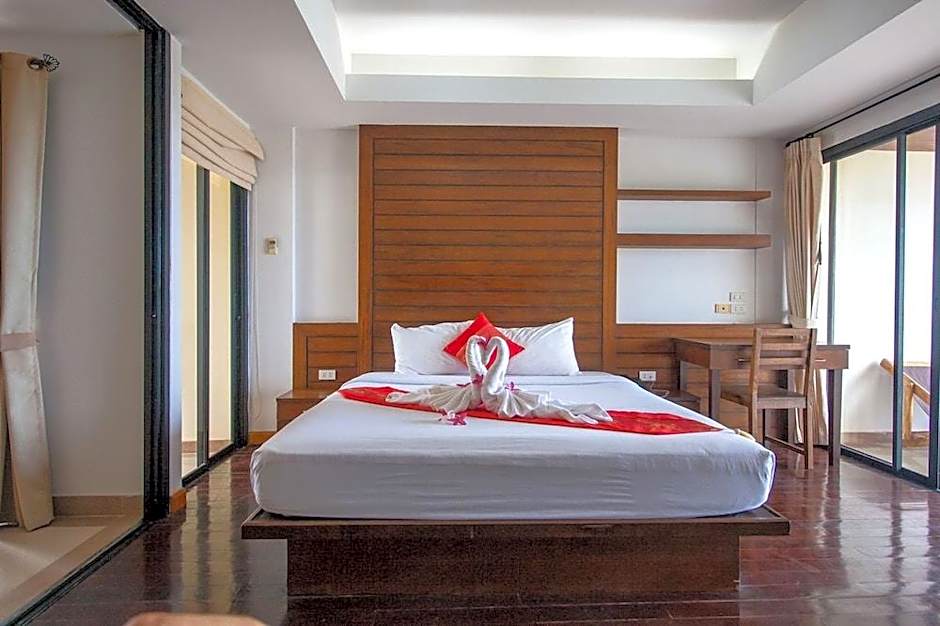 Chawenglakeview condotel 