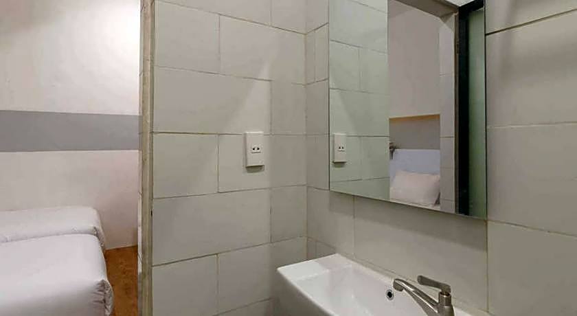 RedDoorz @ Jotel Guest House Medan