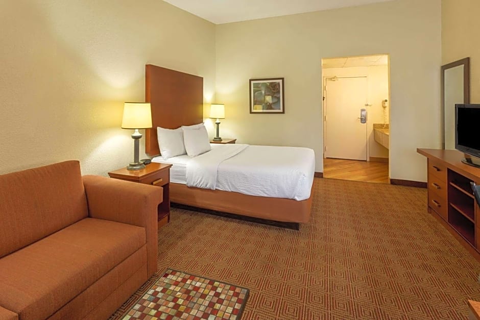 La Quinta Inn & Suites by Wyndham Minneapolis Airport Bloomingto