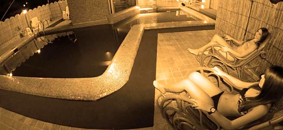 Royal Garden Hotel
