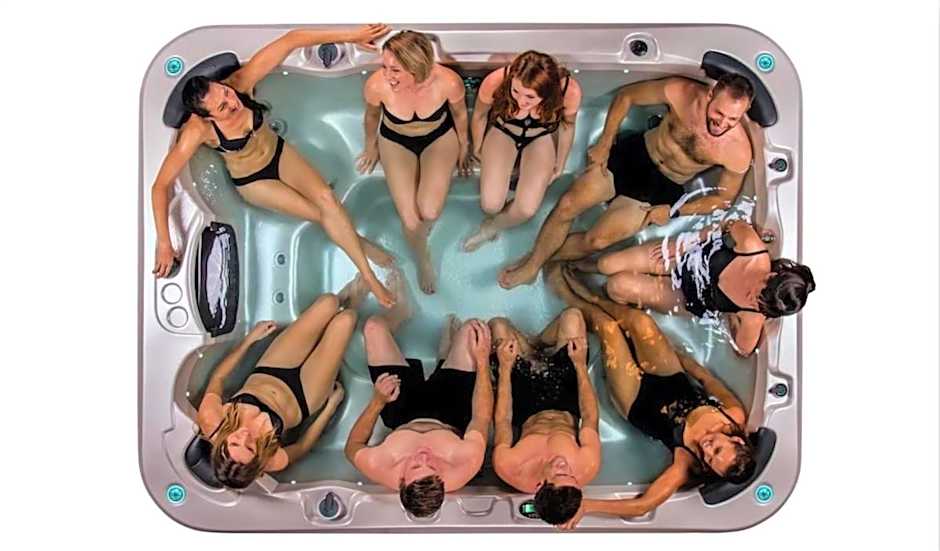 Jandals & Joy Lakefront Retreat