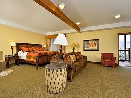 King Suite with Spa Bath