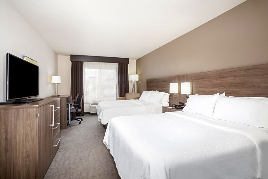 Holiday Inn Express & Suites Manhattan By IHG