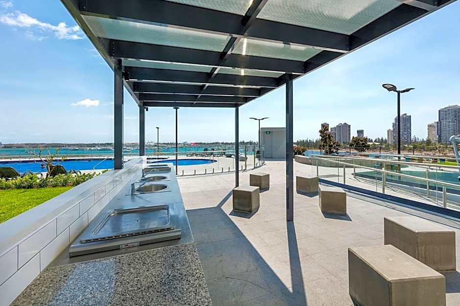 Meriton Suites Southport