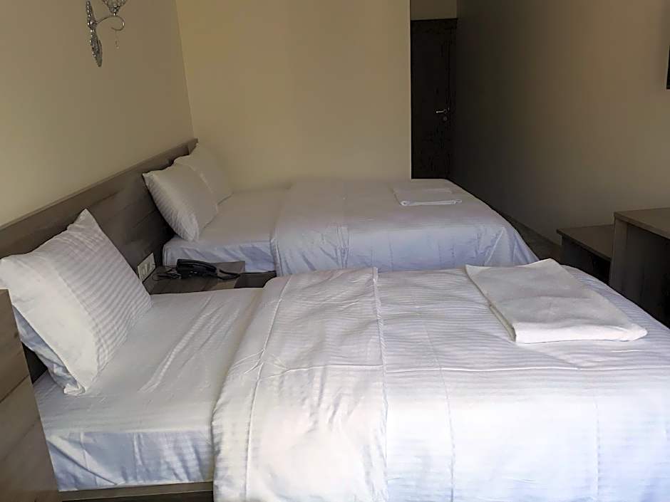 Toprak Hotel