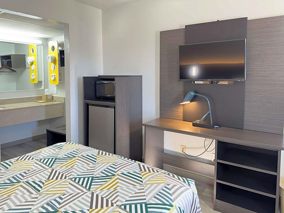 Motel 6-Dyersburg, TN