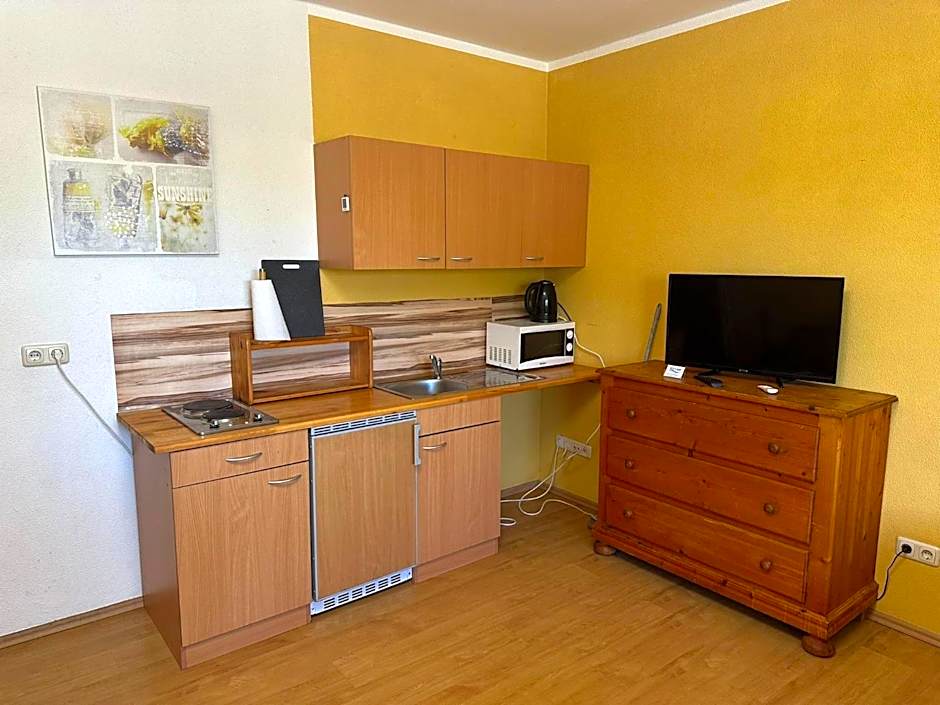 Seehaus Mamming - Hotel - Schlaffässer - Biergarten - Camping