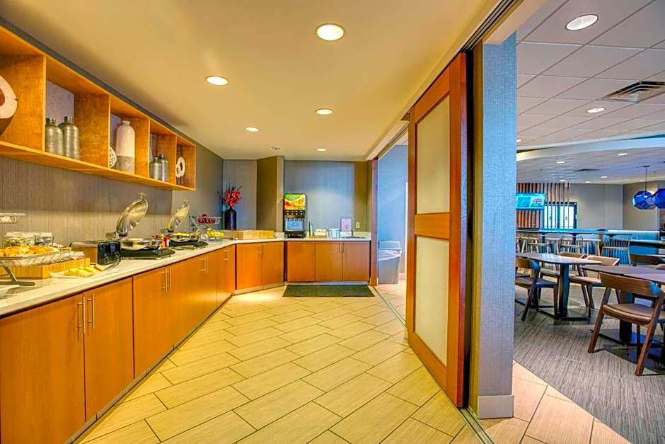 SpringHill Suites by Marriott Lawrence Downtown