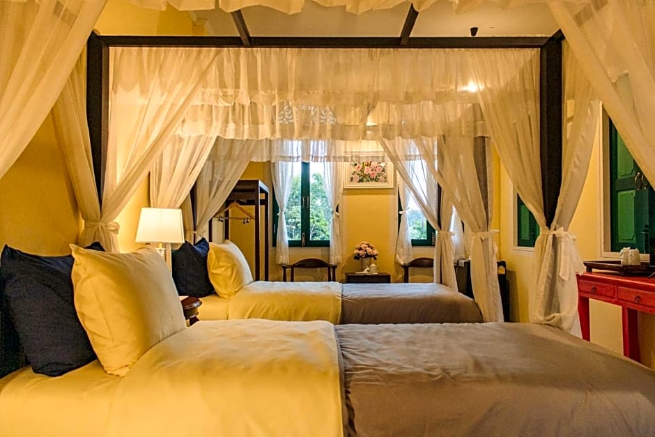 Bhirom at Baan Thongjaya