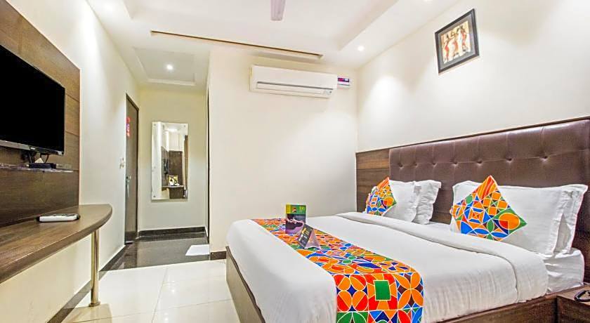 FabExpress Le Continental - Nr New Delhi Railway Station