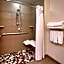 Holiday Inn Express & Suites Overland Park By IHG
