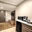 Holiday Inn Express Hotel & Suites Fredericksburg By IHG