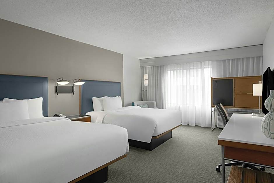 Courtyard by Marriott Charlotte Airport North