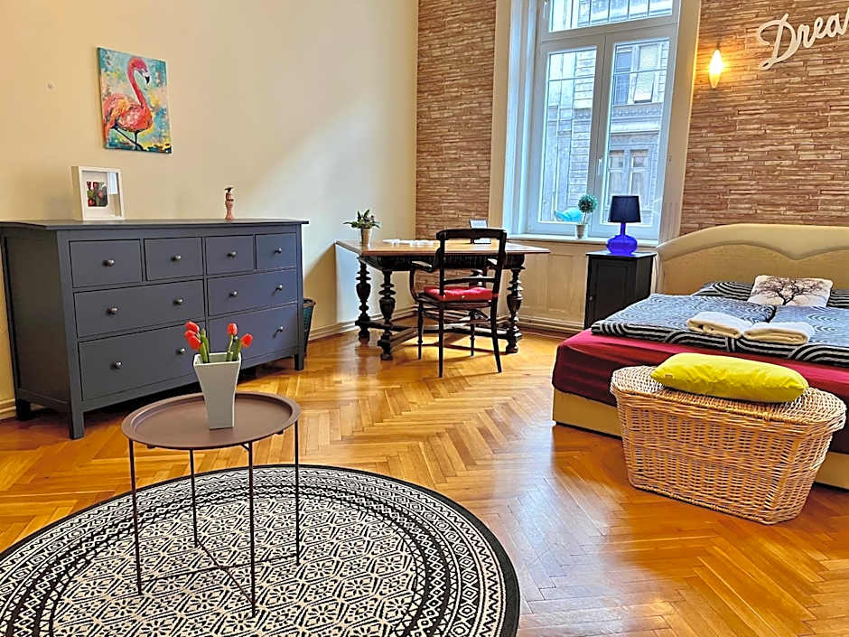 Zen Hostel by Central Market