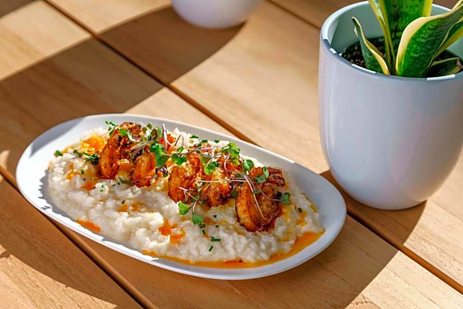 AC Hotel by Marriott San Francisco Airport/Oyster Point Waterfront