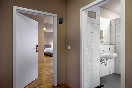 Economy Triple Room with Shared Bathroom