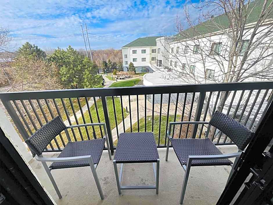 Sonesta Essential Junction City