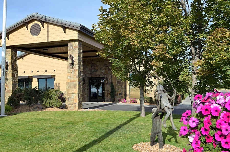 Rory & Ryan Inn