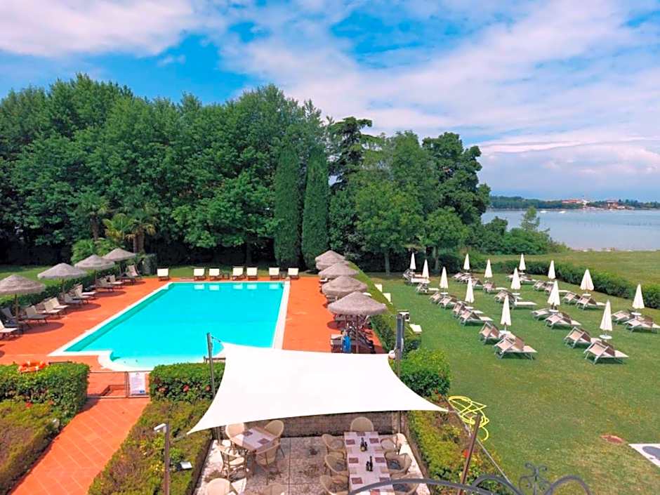 Yachting Hotel Mistral