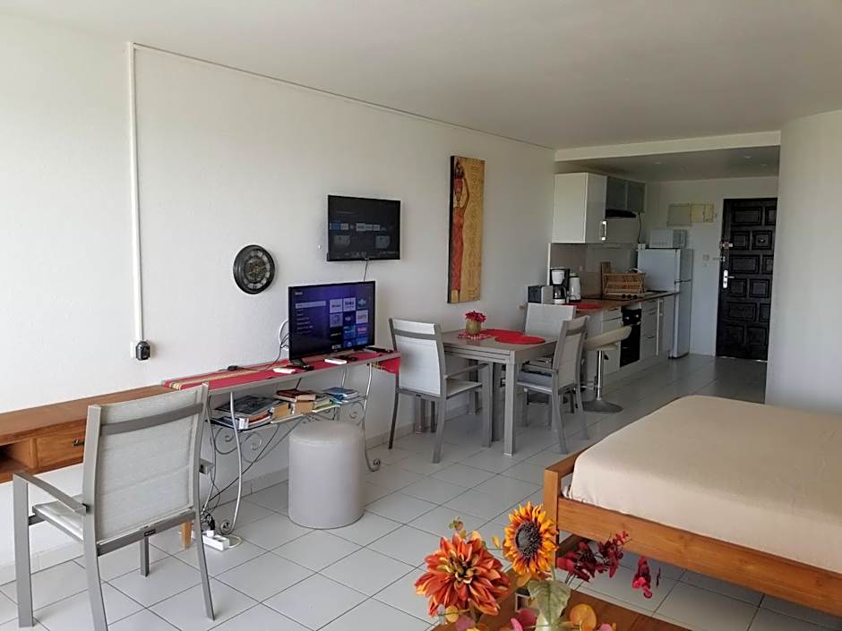 Orient Bay Beach Studio