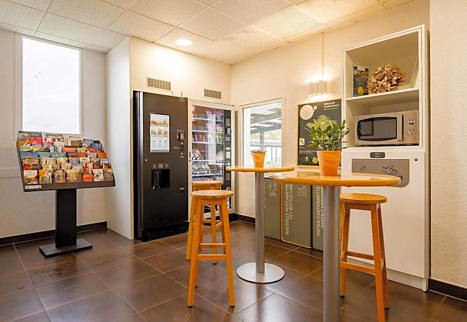 B&B HOTEL Valenciennes Sud
