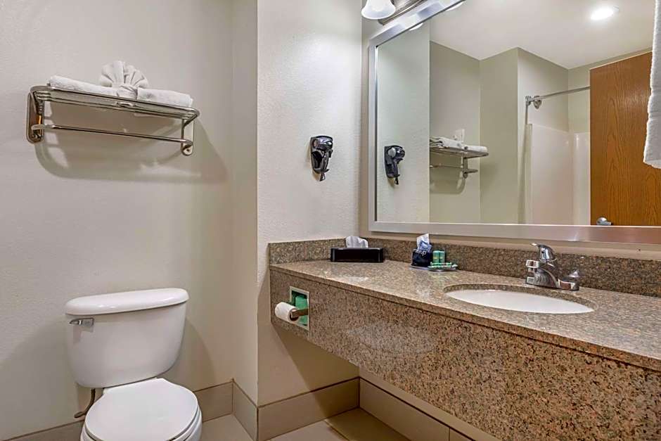 Best Western Clubhouse Inn & Suites