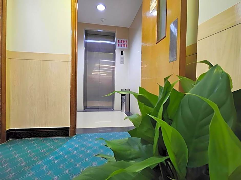Man Va Hotel