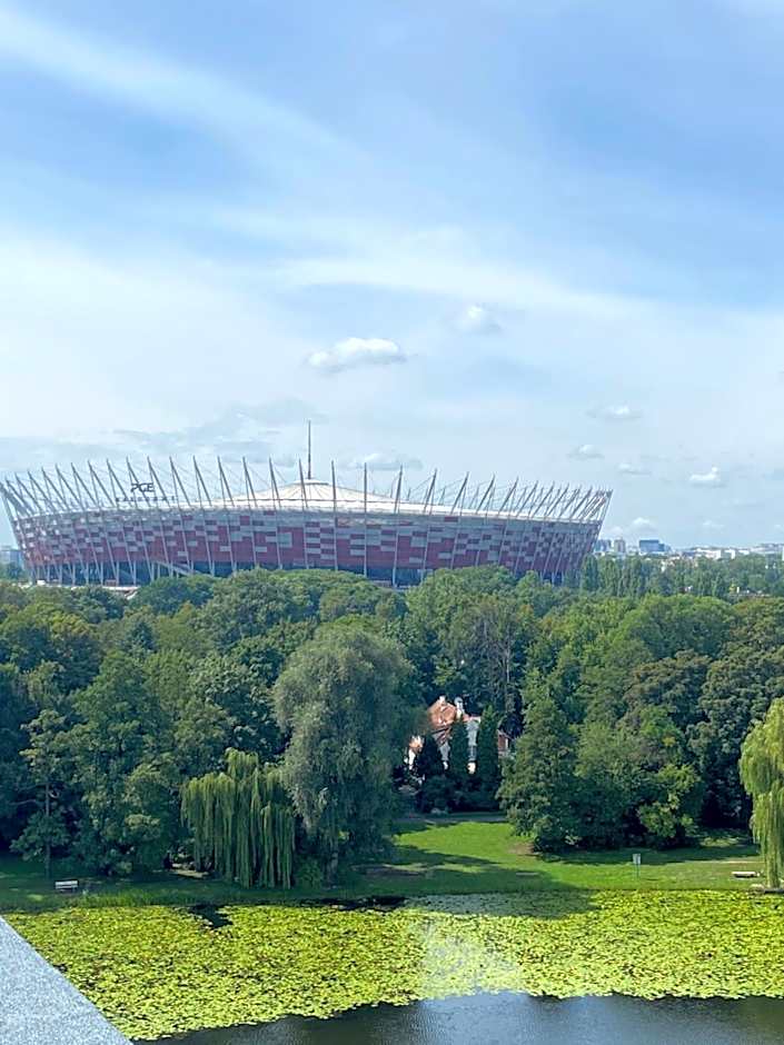 Dedek Park - historyczny dworek w pięknym Parku Skaryszewskim obok Stadionu Narodowego