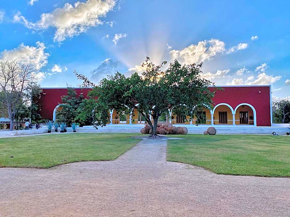 Wakax Hacienda - Cenote & Boutique Hotel