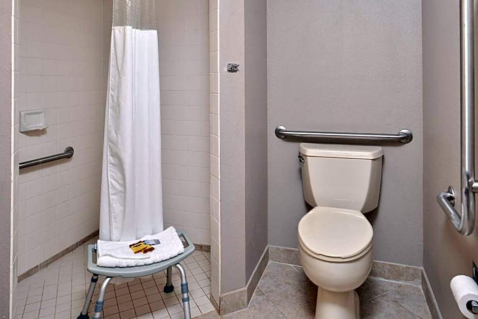 Best Western Plus Kelly Inn